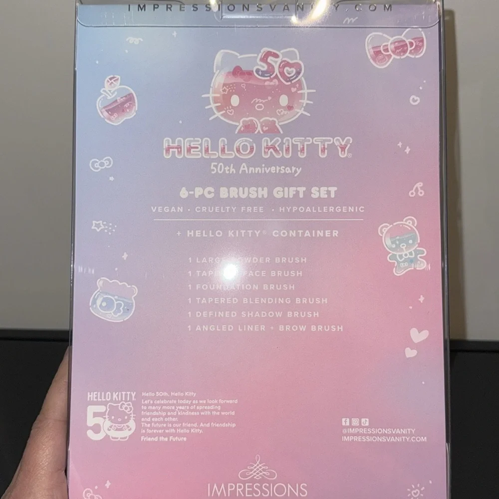 Impressions Hello Kitty® 50th 6-PC Brush Gift Set